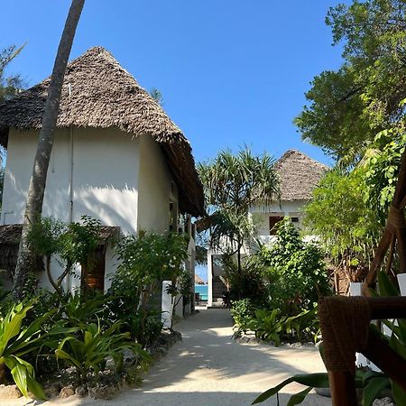 Helwas Zanzibar Beach Hotel Bwejuu Buitenkant foto