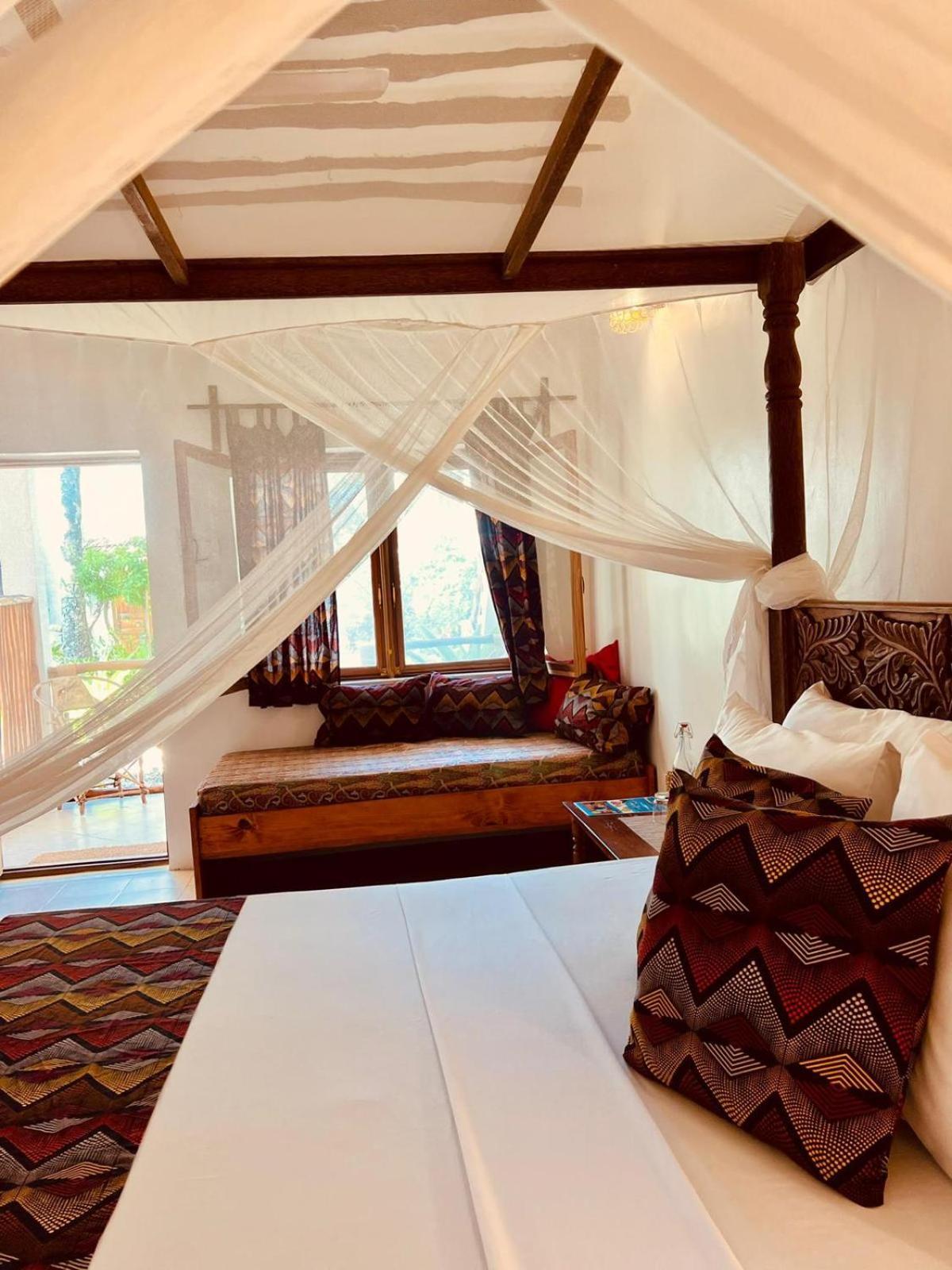 Helwas Zanzibar Beach Hotel Bwejuu Buitenkant foto