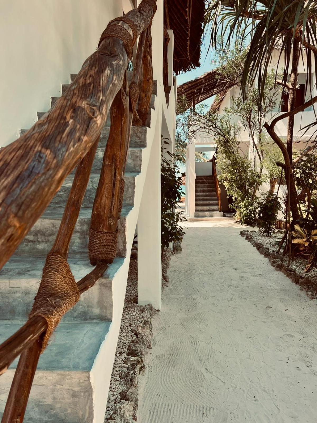 Helwas Zanzibar Beach Hotel Bwejuu Buitenkant foto