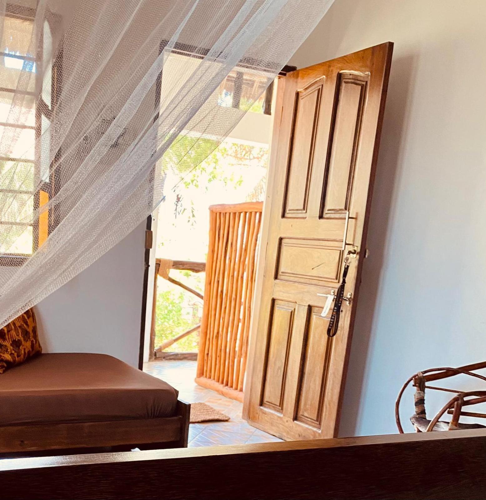 Helwas Zanzibar Beach Hotel Bwejuu Buitenkant foto