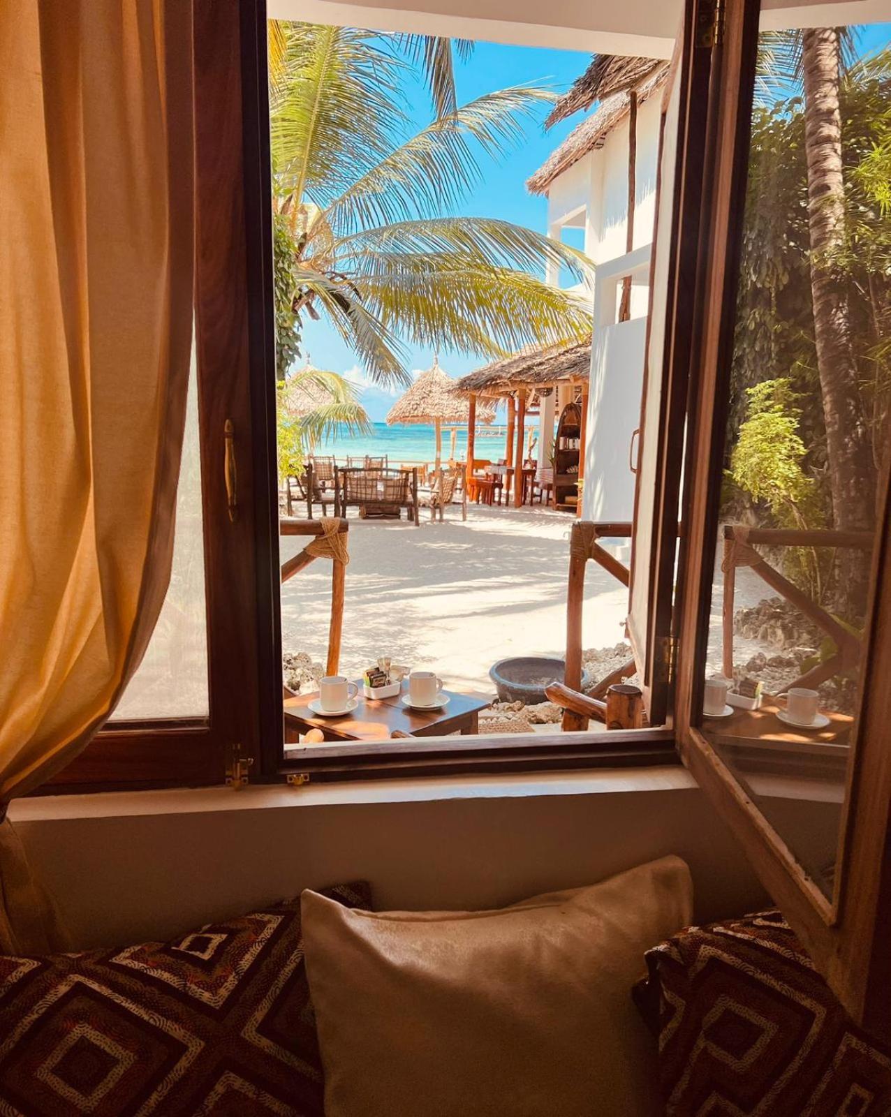 Helwas Zanzibar Beach Hotel Bwejuu Buitenkant foto
