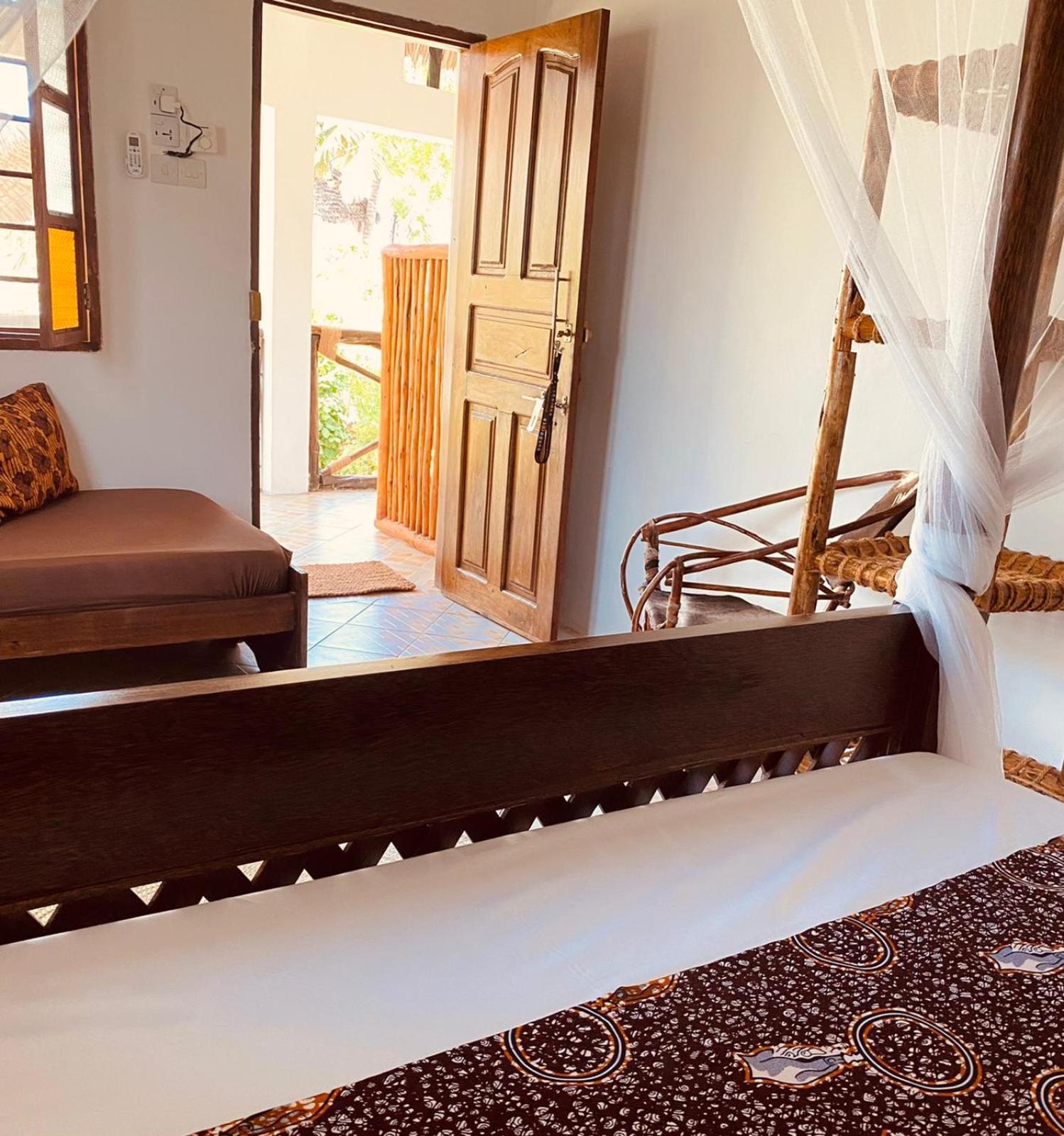 Helwas Zanzibar Beach Hotel Bwejuu Buitenkant foto