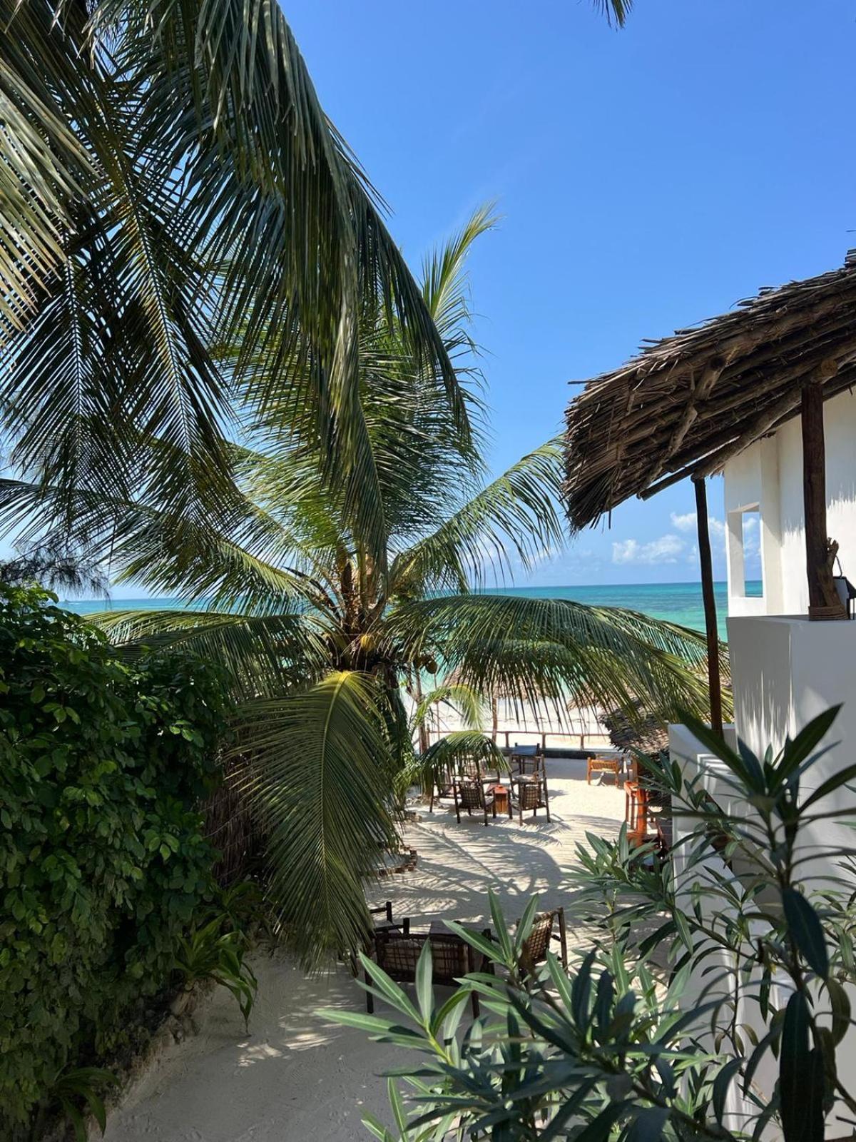 Helwas Zanzibar Beach Hotel Bwejuu Buitenkant foto